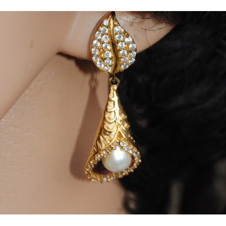 Maroon Leaf Diamond Earrings